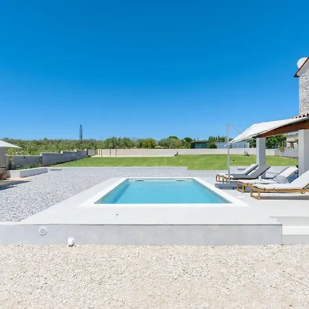 Villa Tonka Valtura