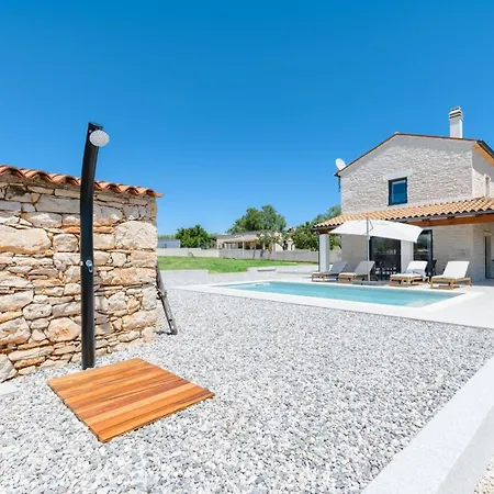 Villa Tonka *